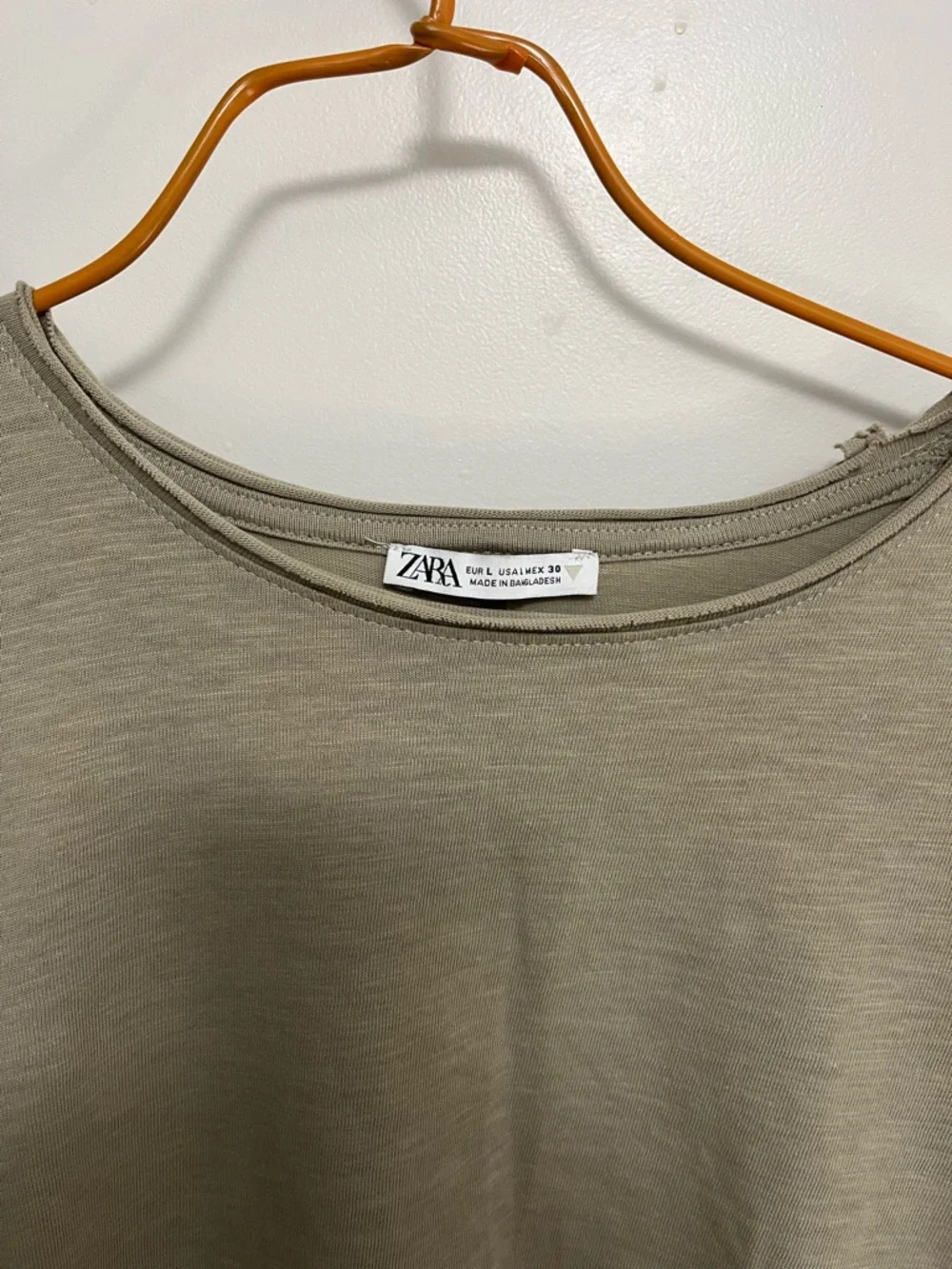 Zara Women's Light Olive Short Sleeve Tee in size L - Picture 2 of 7